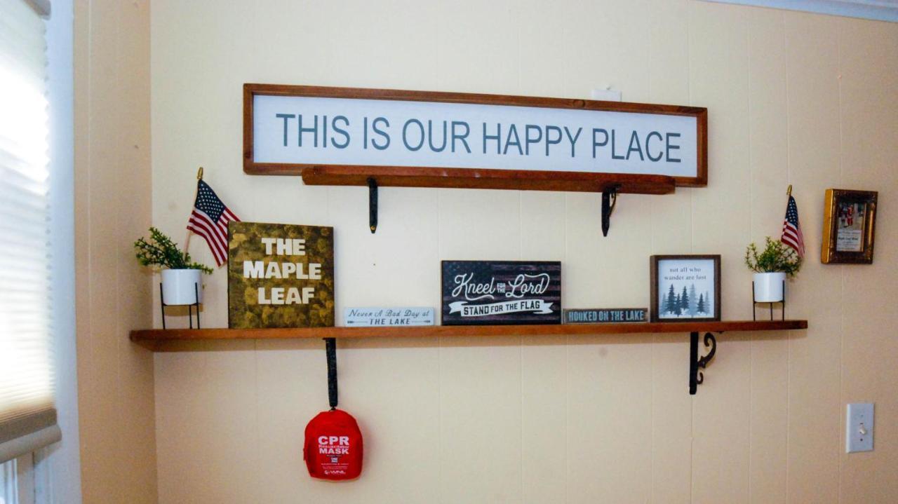 Maple Leaf Lodge Schroon Lake 외부 사진
