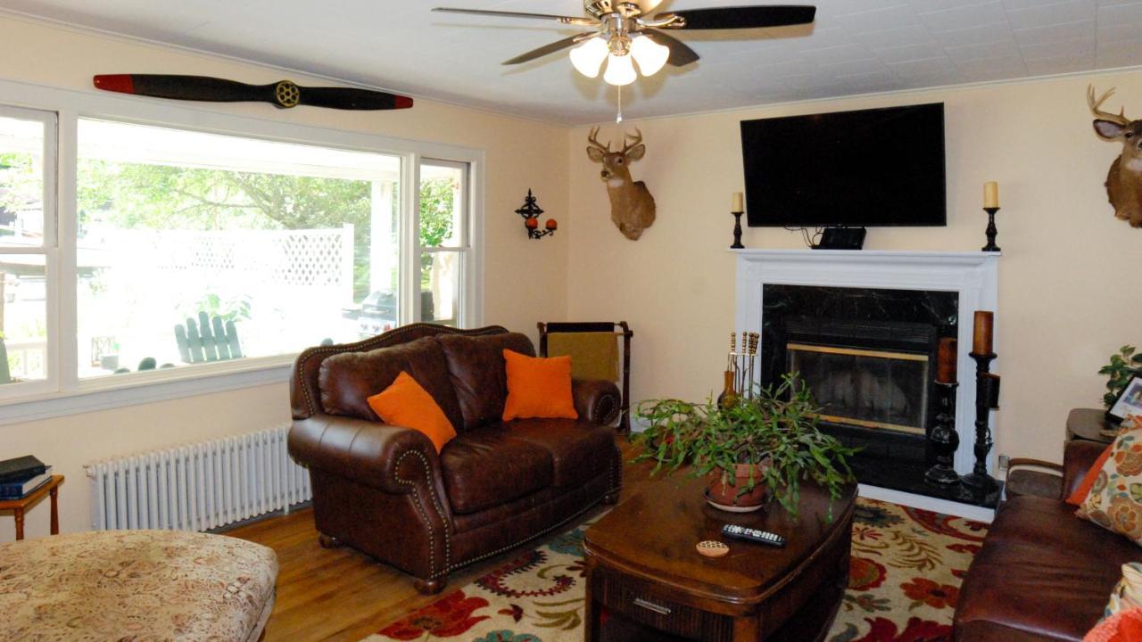 Maple Leaf Lodge Schroon Lake 외부 사진