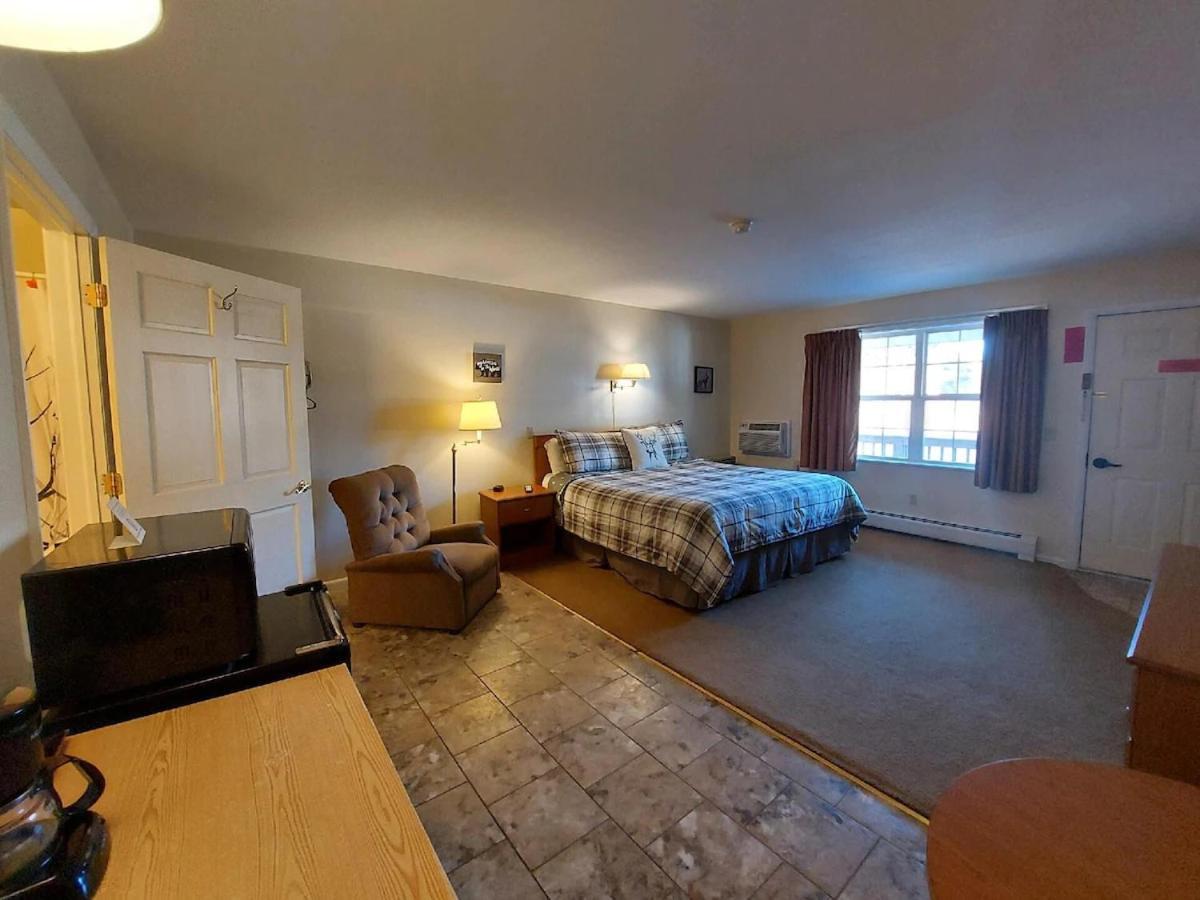 Maple Leaf Lodge Schroon Lake 외부 사진